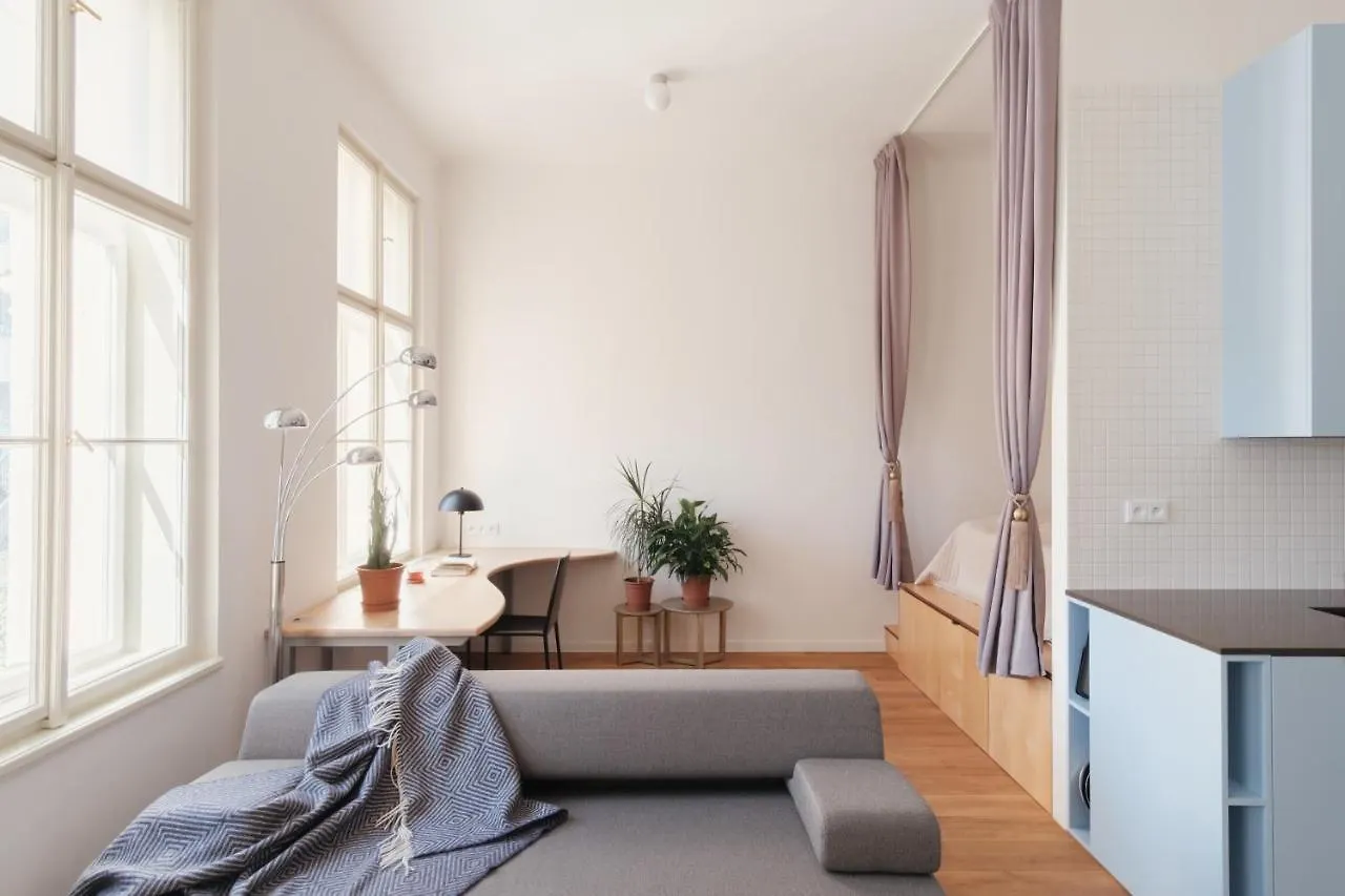 Prague Days - Spacious Designer Studios In City Center - Powder Tower Apartament
