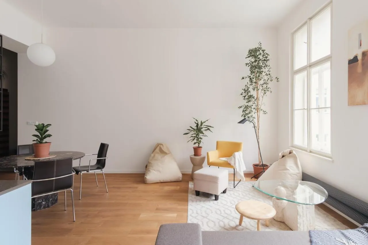 Prague Days - Spacious Designer Studios In City Center - Powder Tower República Checa